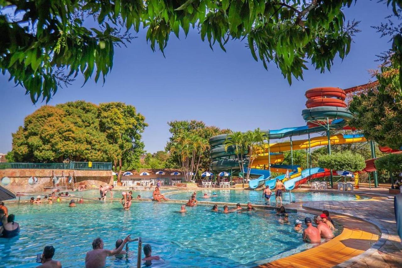 Diroma Resort Internacional Incluso 1 Acesso Ao Acqua Park Vulcao Caldas Novas Bagian luar foto